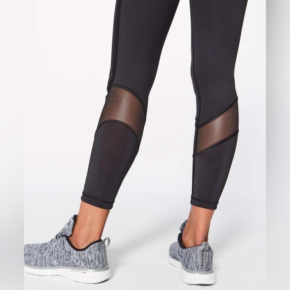 1 Lululemon Fresh In Mesh Tight (25") - Black - Picture 3 of 9